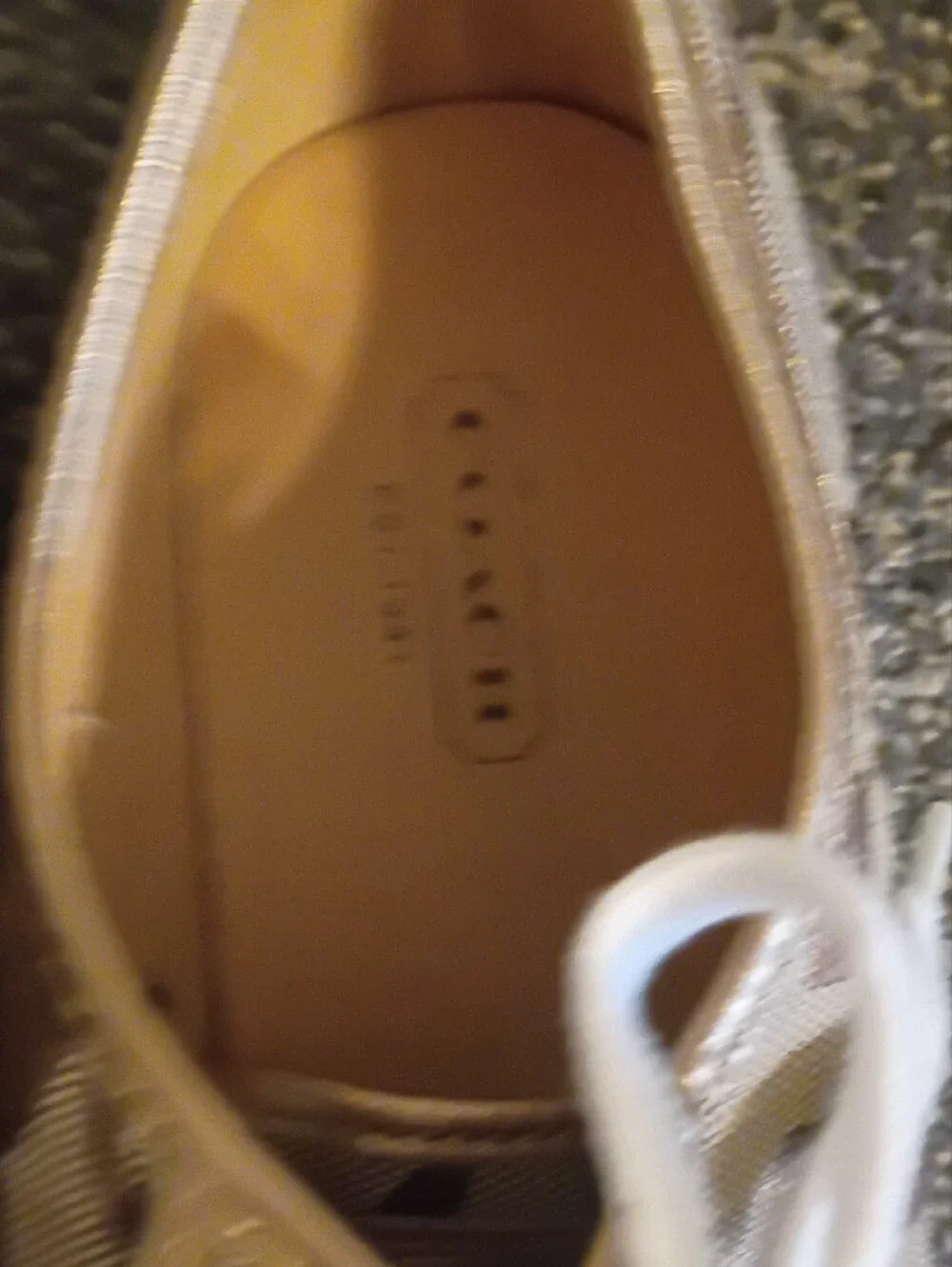 Coach Signature Canvas Low-Top Sneakers in Beige and Brown Size 9